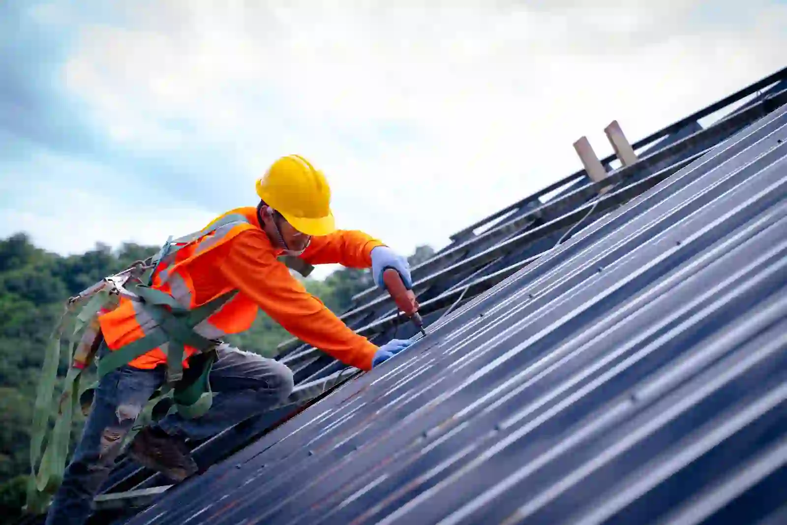 Replace Your Roof With The Experts And Make It Standard
