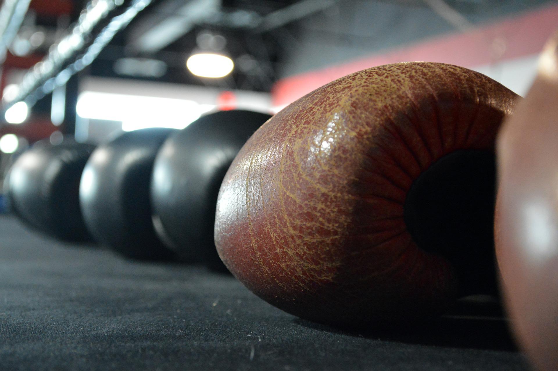 Can I Paint Boxing Gloves?