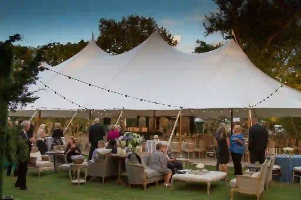 How To Choose The Best Tent Package For A Party?