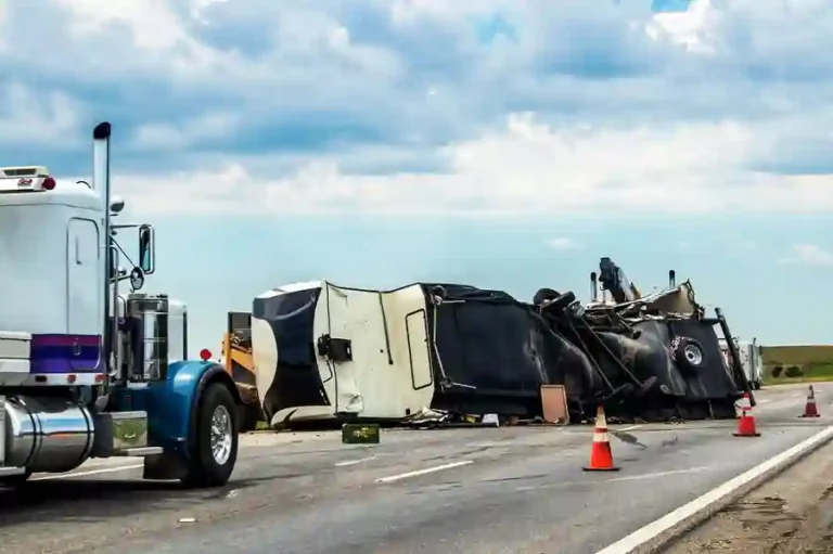 Common Myths About Truck Accident Lawyers Debunked